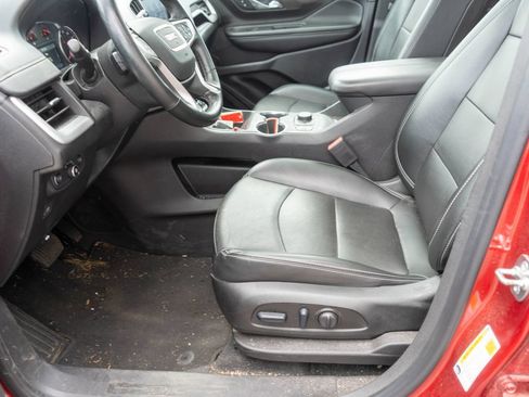 Used 2024 GMC Terrain SLT AWD/4WD image 12