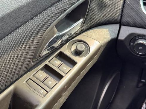 Used 2014 Chevrolet Cruze LT w/ All-Star Edition FWD image 30