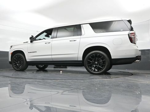 Used 2024 Chevrolet Suburban High Country w/ Advanced Technology Package image 52