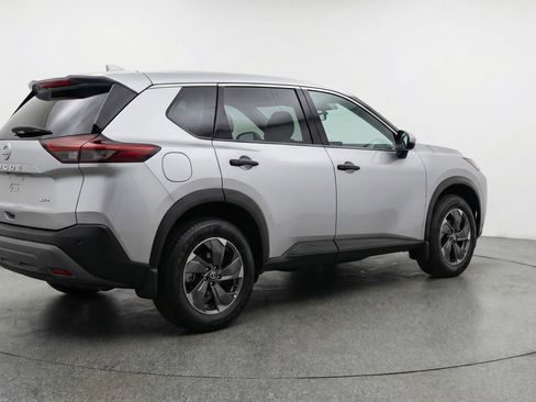Used 2025 Nissan Rogue SV image 9
