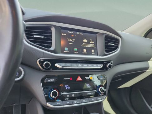 Used 2017 Hyundai Ioniq SEL image 10