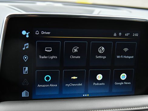 Used 2023 Chevrolet Suburban Premier AWD/4WD image 21
