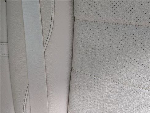 Used 2024 Mercedes-Benz GLE 450 4MATIC image 16