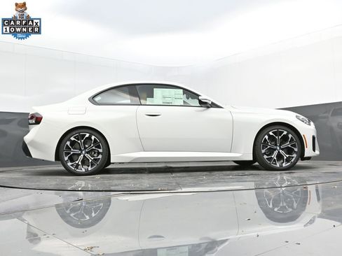 Certified 2025 BMW 230i Coupe w/ Premium Package image 37