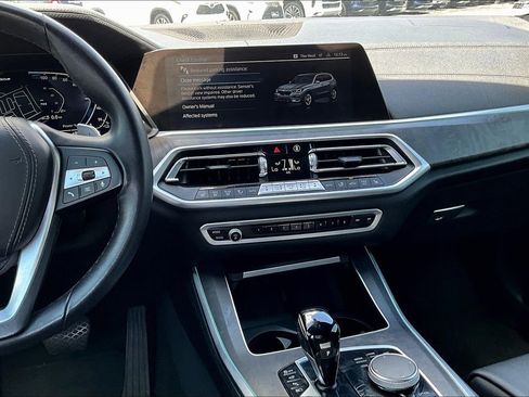 Used 2022 BMW X5 xDrive45e w/ Climate Comfort Package image 9