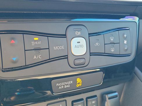 Certified 2024 Nissan Leaf SV Plus image 23