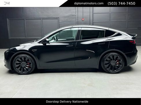 Used 2022 Tesla Model Y Performance image 4