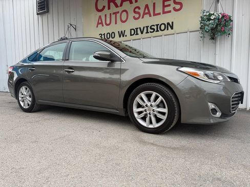 Used 2014 Toyota Avalon XLE Premium FWD image 2