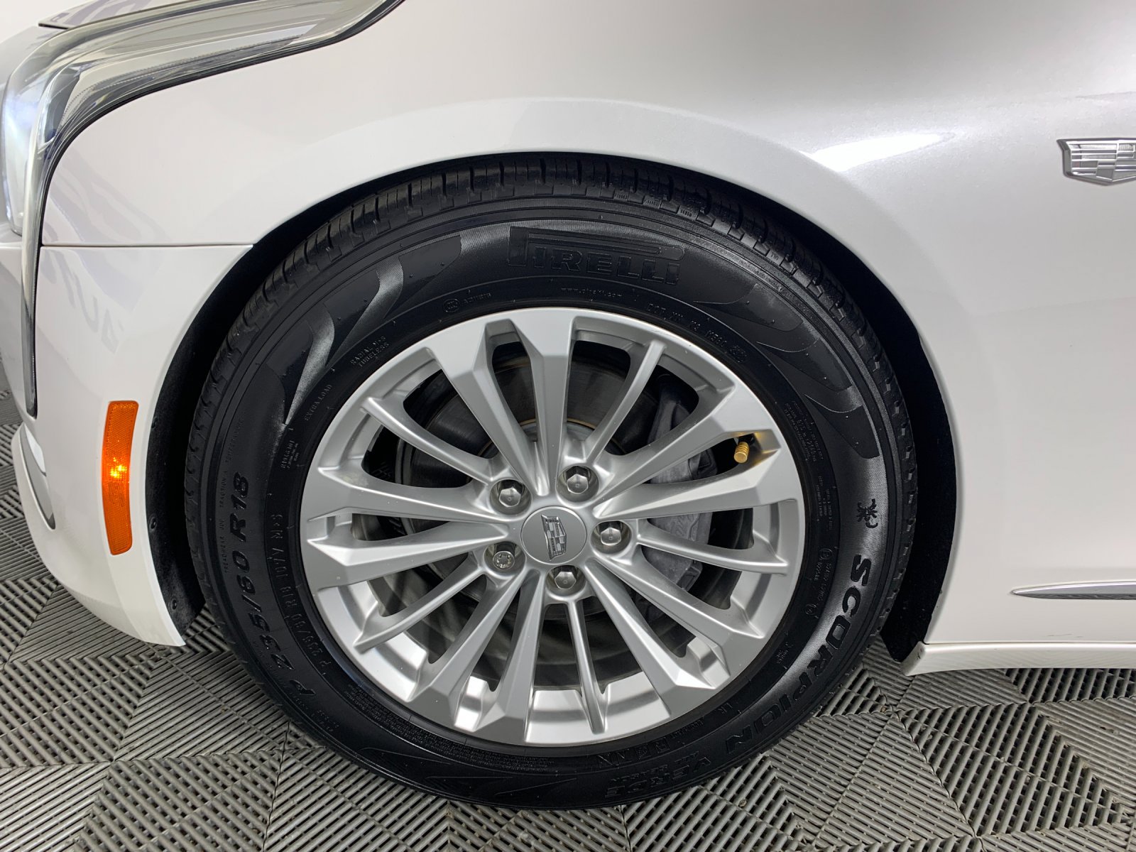 Used 2018 Cadillac CT6 2.0T RWD image 9