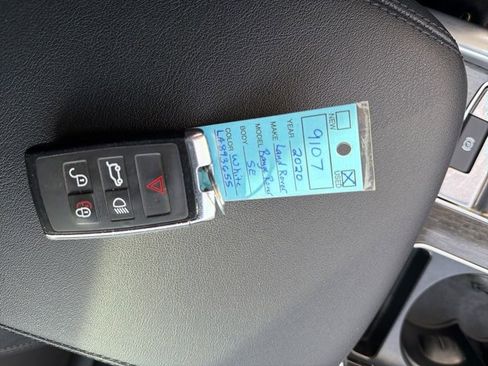 Used 2020 Land Rover Range Rover Sport SE image 16