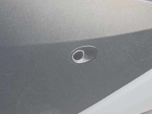 Used 2022 Nissan Rogue SV image 41