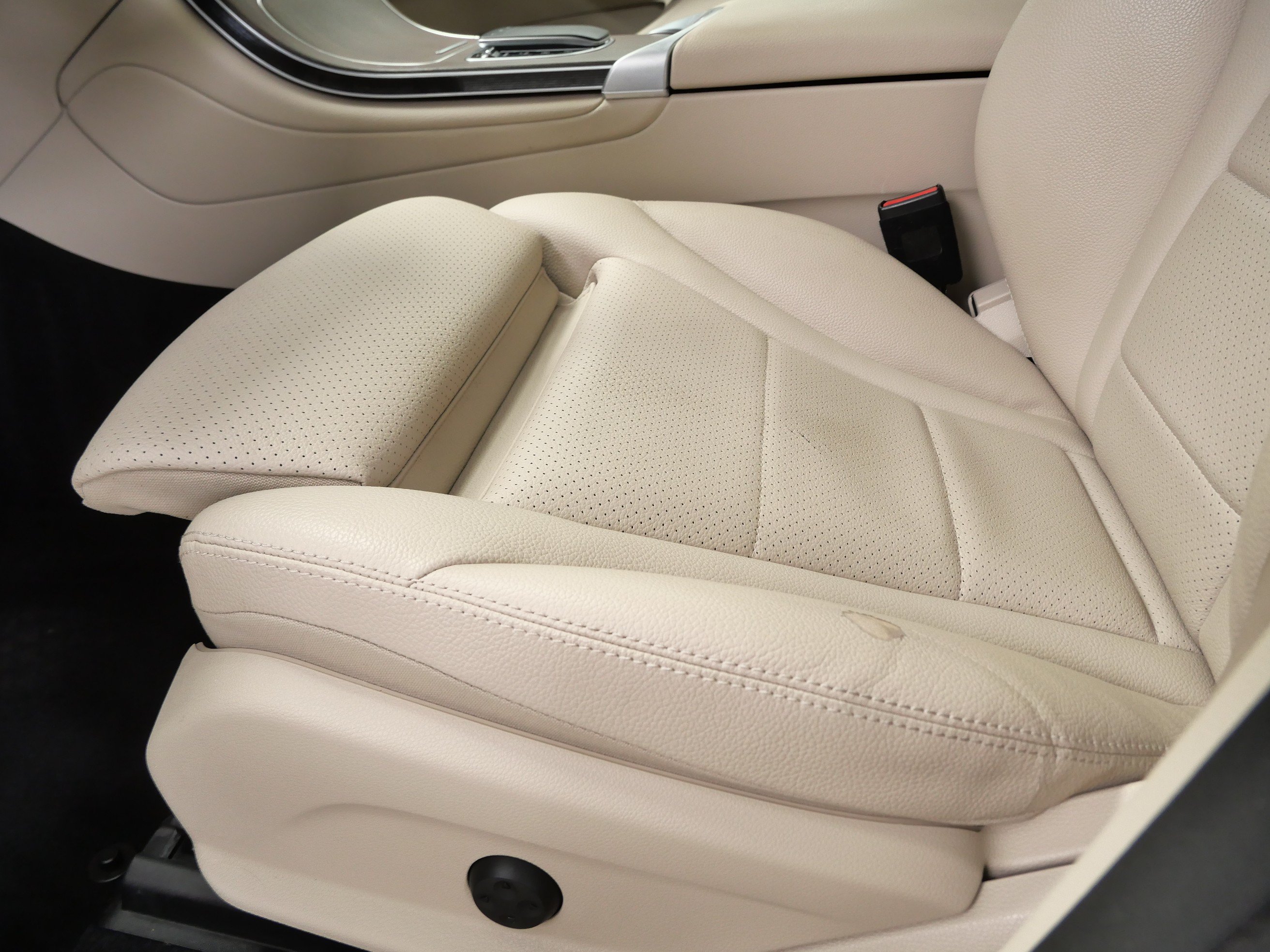 Used 2022 Mercedes-Benz GLC 300 4MATIC image 18