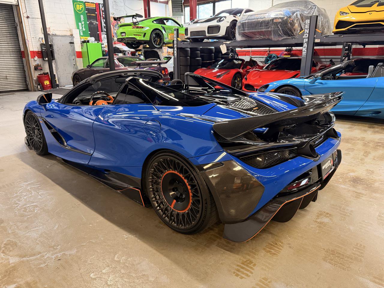 Used 2022 McLaren 720S Performance RWD image 7