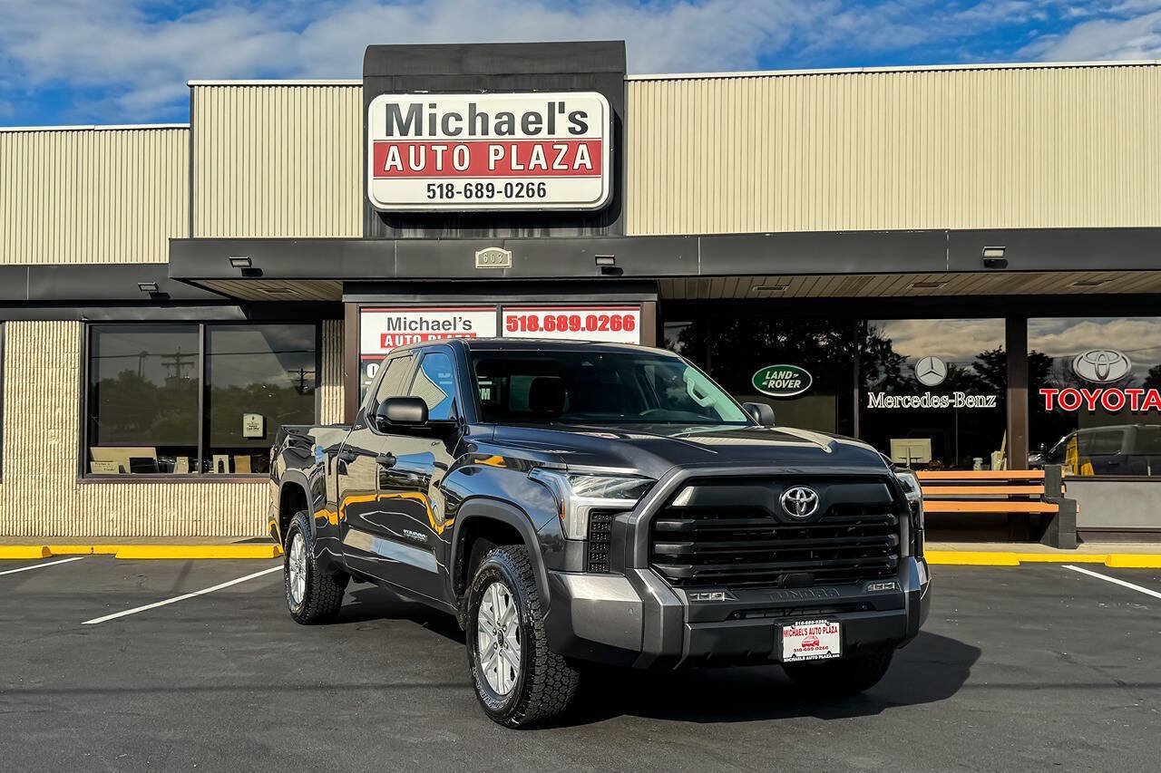 Used 2023 Toyota Tundra SR5 w/ SR5 Convenience Package AWD/4WD image 2
