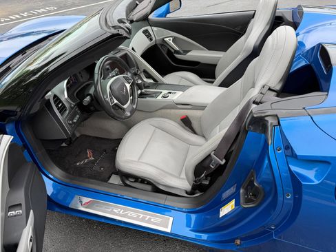 Used 2015 Chevrolet Corvette Stingray Convertible w/ 3LT Preferred Equipment Group RWD image 22