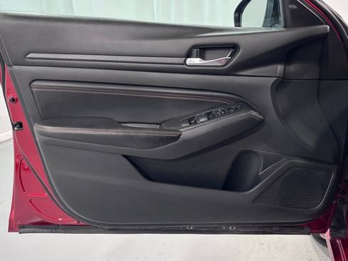 Used 2019 Nissan Altima 2.5 SR AWD/4WD image 16