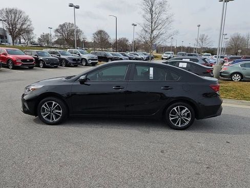 Used 2024 Kia Forte LXS image 3