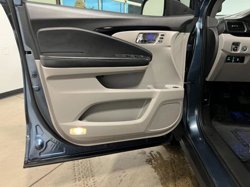 Used 2019 Honda Pilot Touring image 29