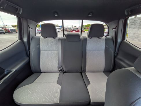 Certified 2023 Toyota Tacoma TRD Off-Road AWD/4WD image 23