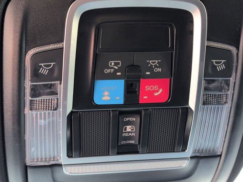 Used 2025 RAM 1500 Laramie AWD/4WD image 14