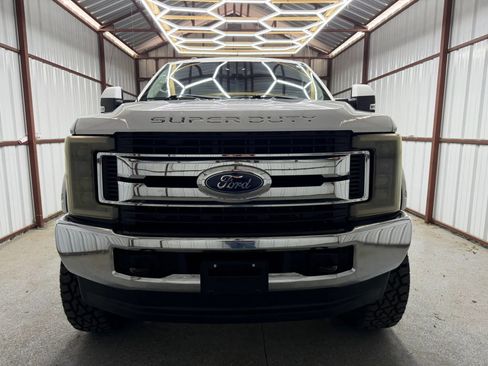 Used 2019 Ford F250 XLT AWD/4WD image 2