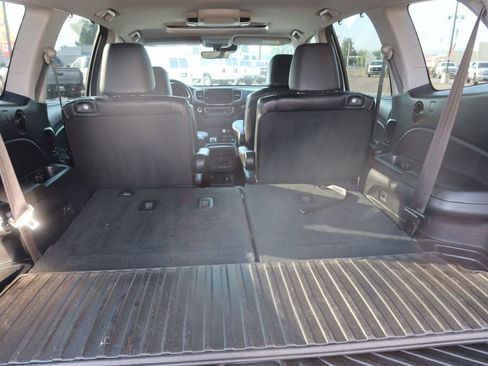 Used 2019 Honda Pilot Touring image 19