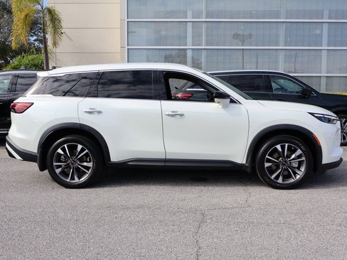 Certified 2023 INFINITI QX60 Luxe w/ Cargo Package image 11