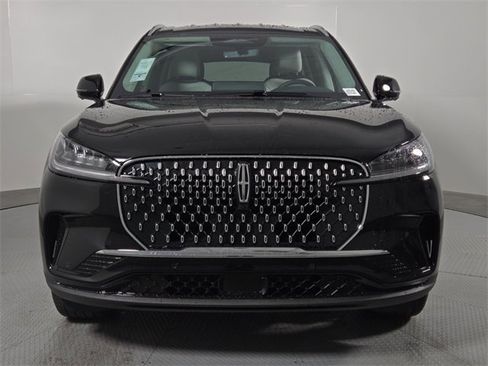 New 2026 Lincoln Aviator AWD image 10