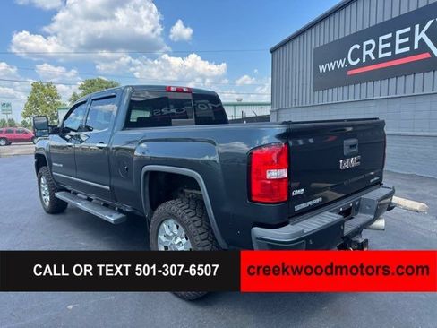Used 2019 GMC Sierra 2500 Denali w/ Duramax Plus Package AWD/4WD image 3