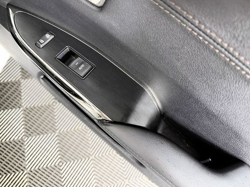 Used 2016 Toyota Avalon Limited FWD image 45