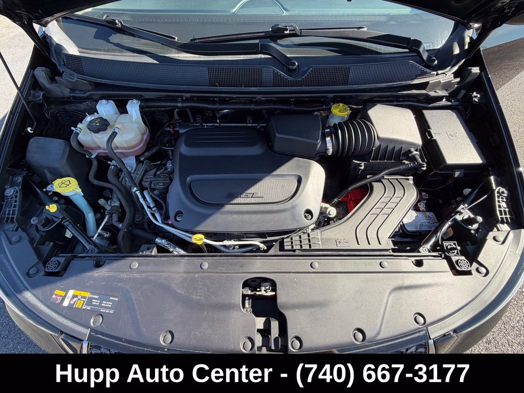 Used 2024 Chrysler Pacifica Touring-L FWD image 20