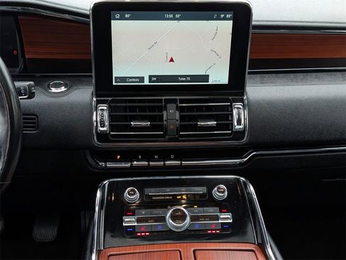 Used 2021 Lincoln Navigator Reserve image 10