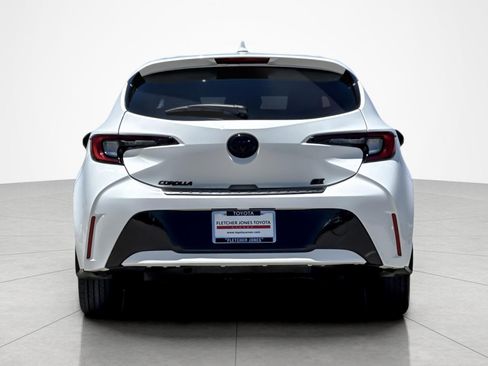 Certified 2025 Toyota Corolla SE FWD image 4