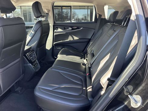 Used 2023 Lincoln Nautilus Reserve w/ Equipment Group 201A image 16