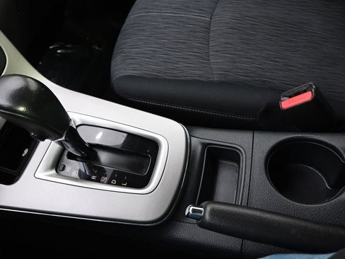 Used 2015 Nissan Sentra SV image 32