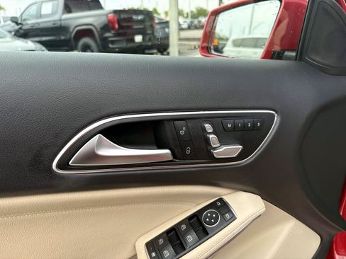 Certified 2019 Mercedes-Benz GLA 250 image 18