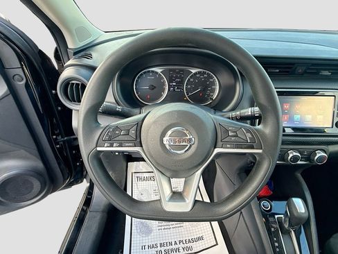 Used 2021 Nissan Kicks S image 12