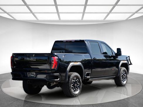 Used 2024 GMC Sierra 2500 AT4X AWD/4WD image 4