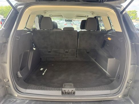 Used 2018 Ford Escape SE w/ SE Sync 3 Package FWD image 22