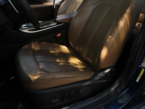 Used 2020 Hyundai Sonata Limited FWD image 17