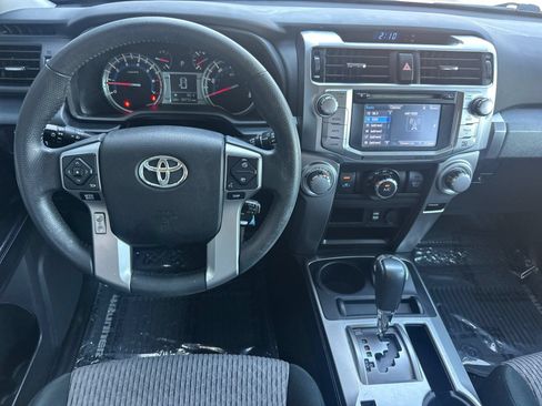 Used 2018 Toyota 4Runner SR5 AWD/4WD image 14