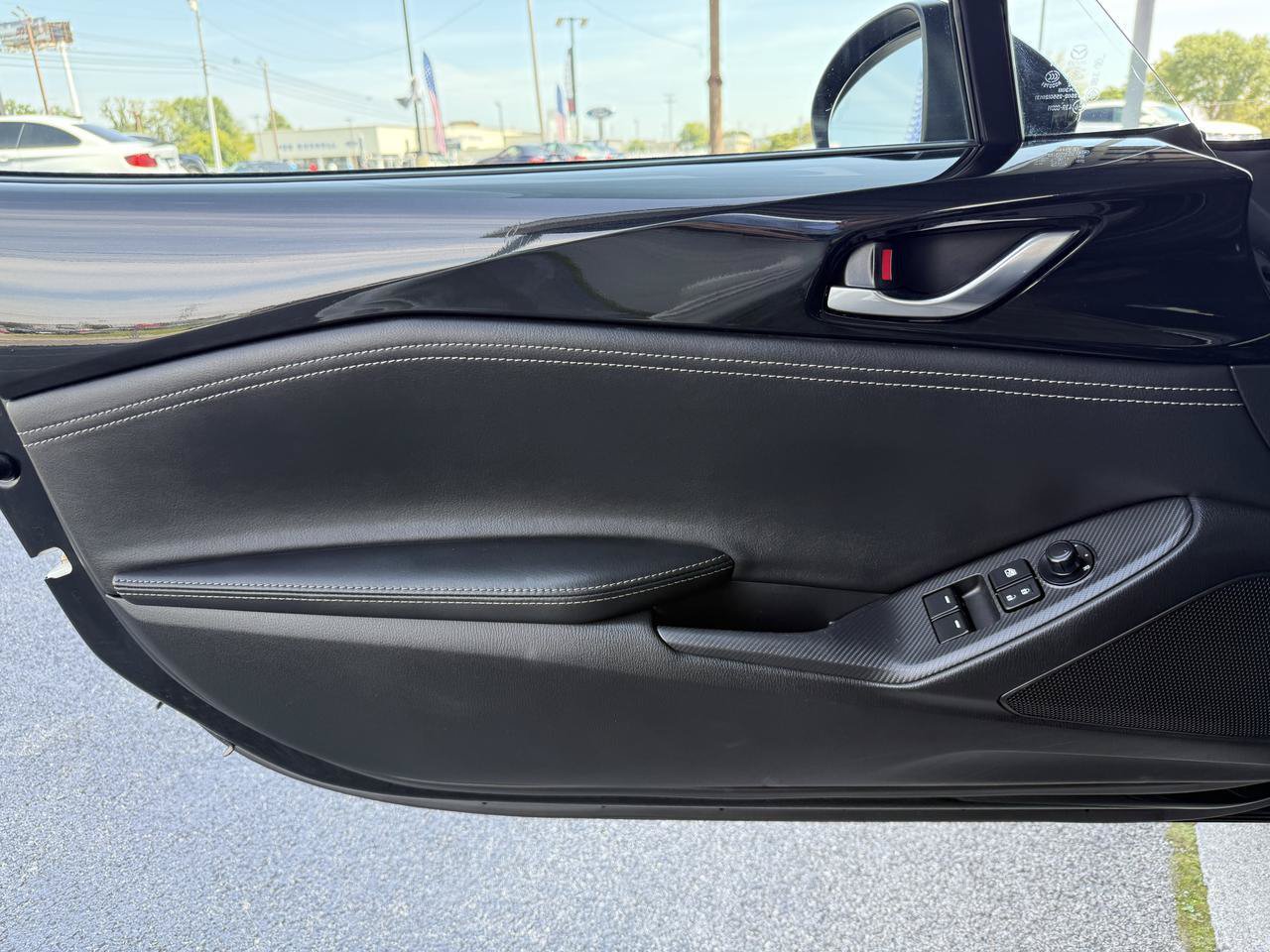 Used 2023 MAZDA MX-5 Miata Grand Touring w/ Weather Package RWD image 9