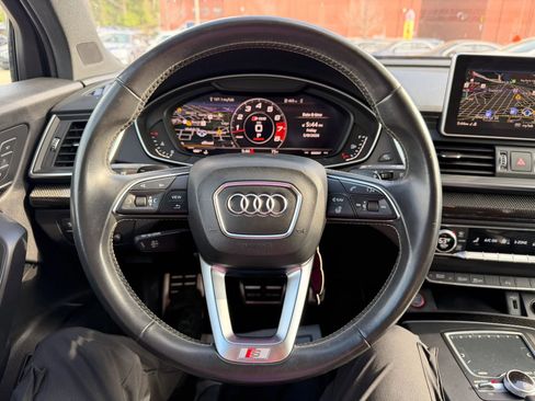 Used 2018 Audi SQ5 Premium Plus w/ S Sport Package AWD/4WD image 13
