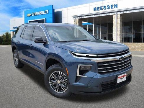 New 2026 Chevrolet Traverse LT w/ Driver Confidence Package FWD image 1