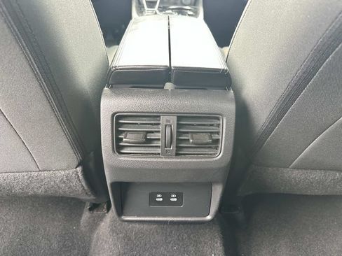 Used 2025 Nissan Rogue SV AWD/4WD image 14