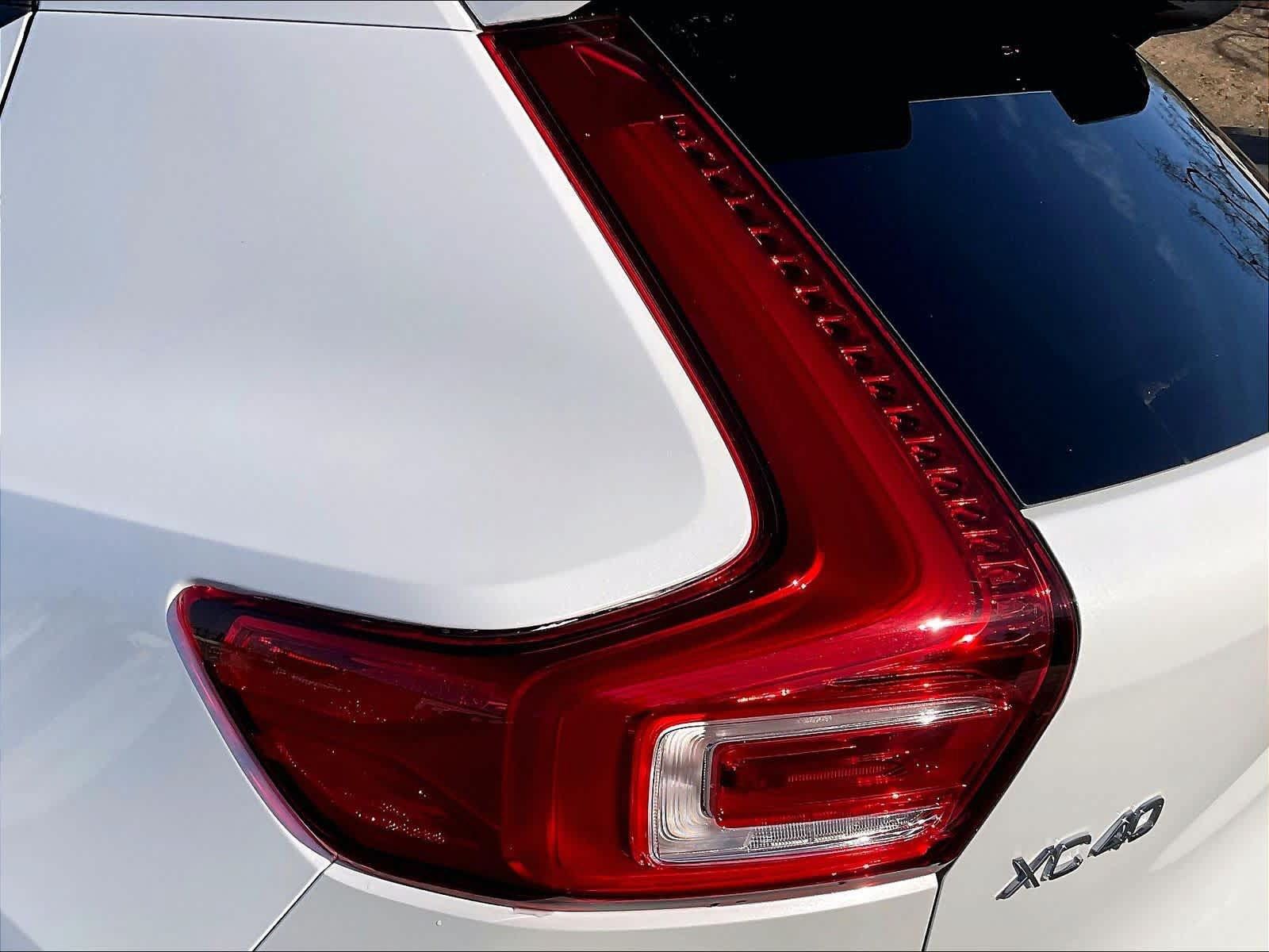 New 2026 Volvo XC40 B5 Plus w/ Protection Package Premier AWD/4WD image 25