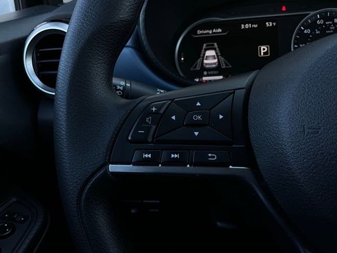 Used 2025 Nissan Versa SV image 28