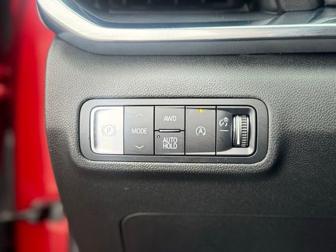 Used 2025 GMC Terrain Elevation image 21