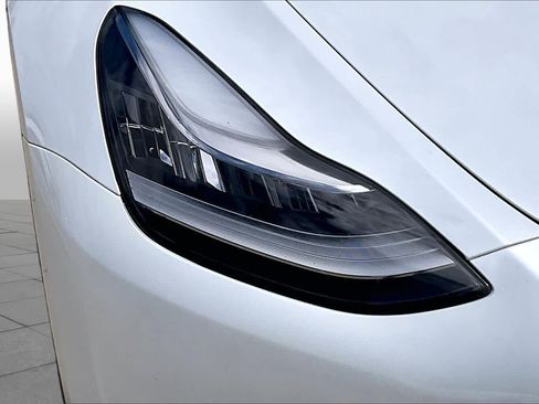 Used 2023 Tesla Model Y AWD image 25