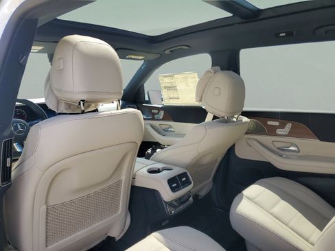 Certified 2026 Mercedes-Benz GLS 580 4MATIC image 27